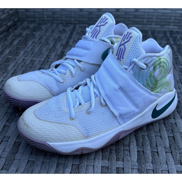 Nike‎ Kyrie Irving  2 “Easter”•Lavender/White/Green•Youth Size: US 6.5 - Picture 1 of 7